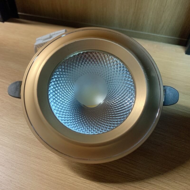 Đèn led âm trần