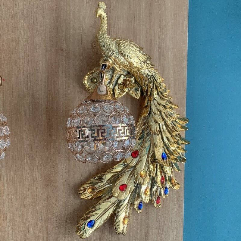 Đèn treo tường con công